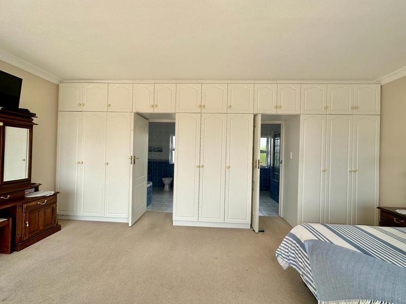 4 Bedroom Property for Sale in Stilbaai Wes Western Cape